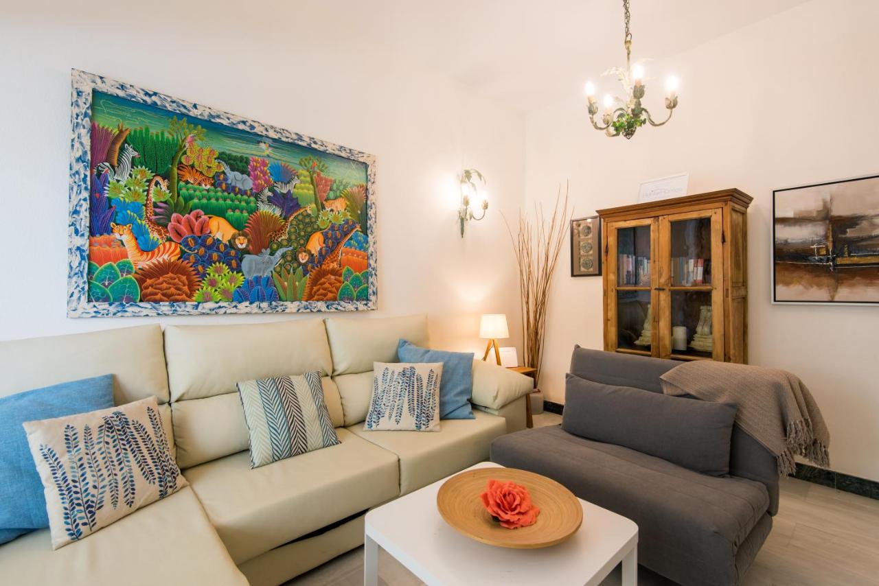 Rentandhomes Beachfront Marbella Center Exterior photo
