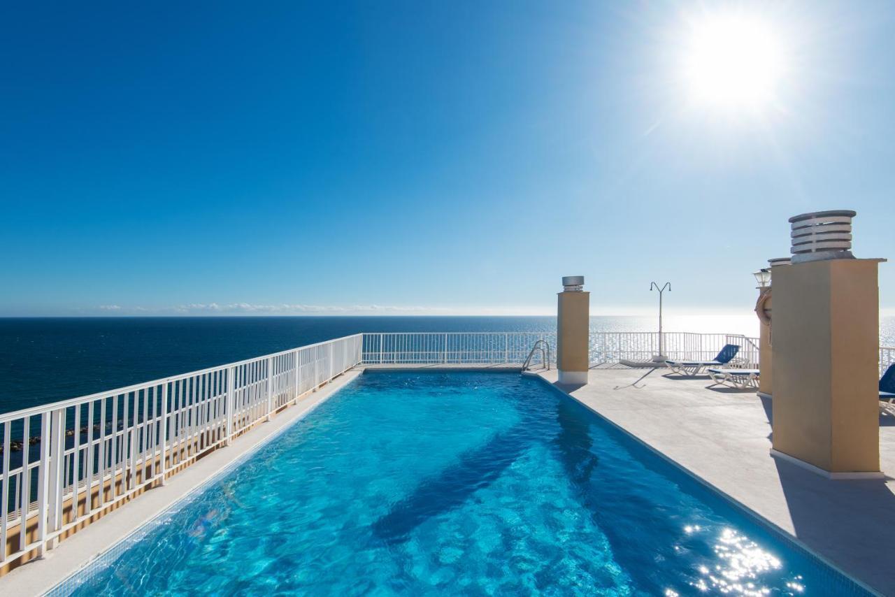Rentandhomes Beachfront Marbella Center Exterior photo