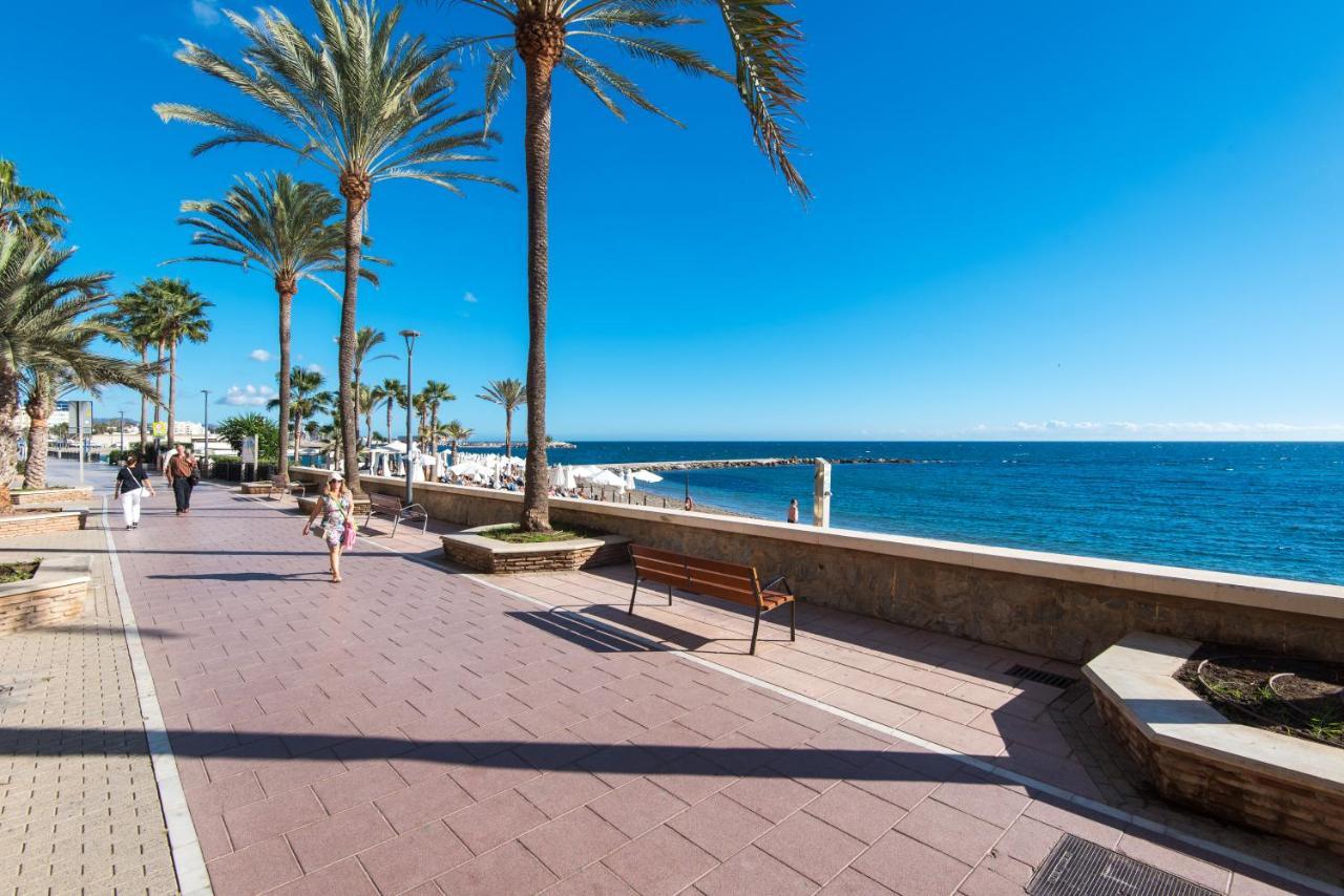 Rentandhomes Beachfront Marbella Center Exterior photo